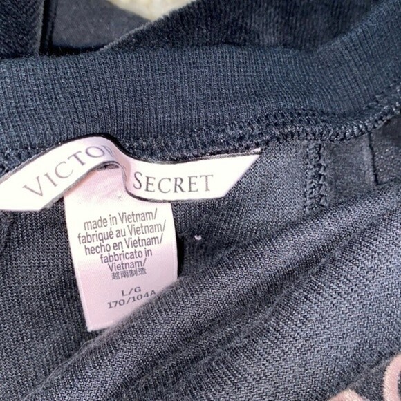 Victoria’s Secret black crushed velvet graphic sweatshirt size large open back - Picture 5 of 6